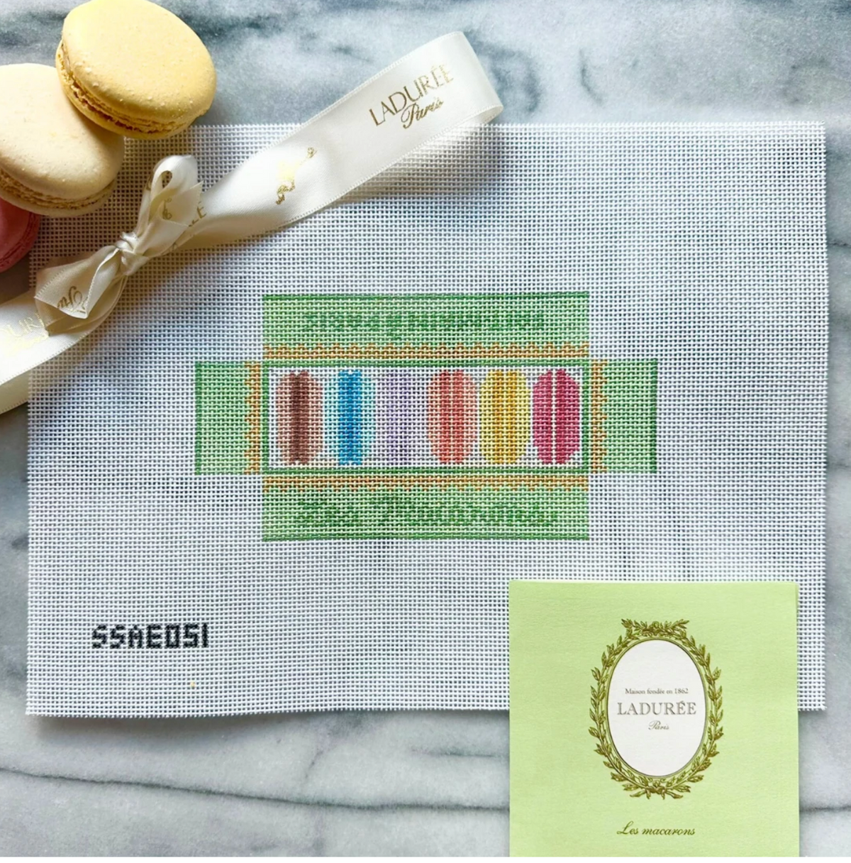 3D Macaron Box